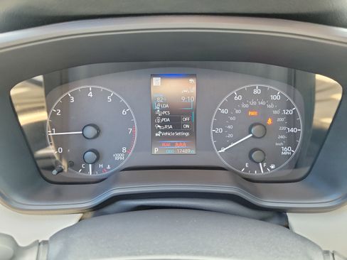 Used 2024 Toyota Corolla LE FWD image 27