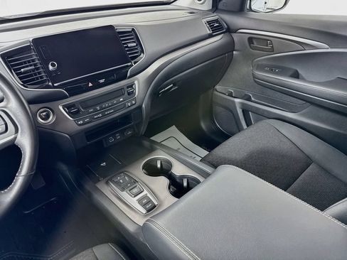 Used 2025 Honda Ridgeline Sport image 29