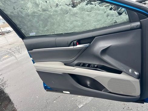 Used 2018 Toyota Camry XSE image 17