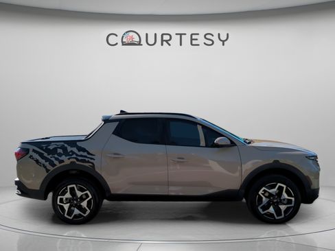 Used 2023 Hyundai Santa Cruz Limited AWD/4WD image 8