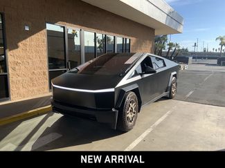 Used 2024 Tesla Cybertruck AWD Crew Cab video 1