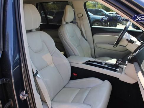 Used 2022 Volvo XC90 T6 Inscription w/ Advanced Package AWD/4WD image 11