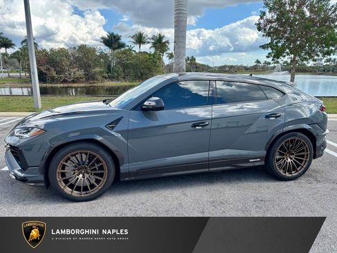 Used 2024 Lamborghini Urus Performante image 1