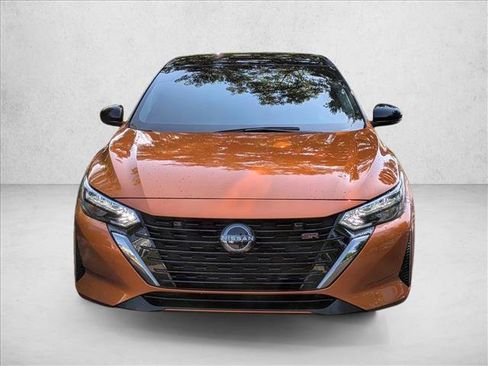 Used 2024 Nissan Sentra SR FWD image 2