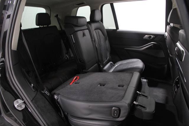 Used 2026 BMW X7 xDrive40i AWD/4WD image 18