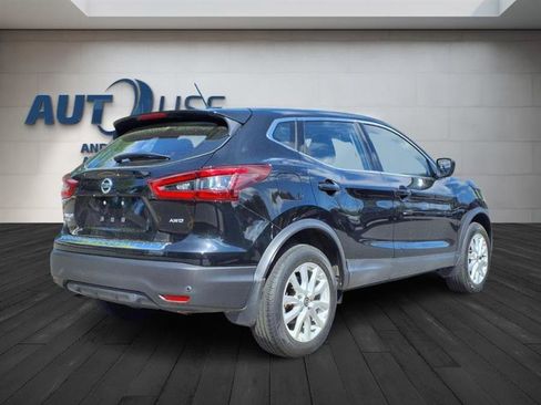 Used 2020 Nissan Rogue Sport S image 10