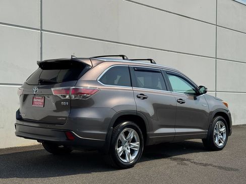 Used 2015 Toyota Highlander Limited Platinum AWD/4WD image 7