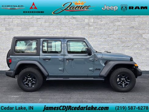Used 2024 Jeep Wrangler Unlimited Sport AWD/4WD image 6