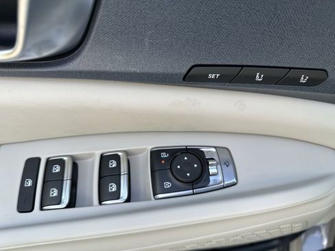 New 2026 Kia Carnival EX image 15