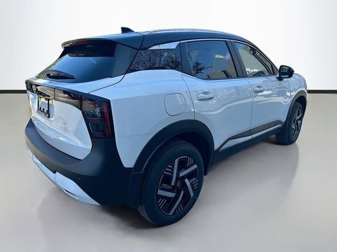 New 2026 Nissan Kicks SV image 8