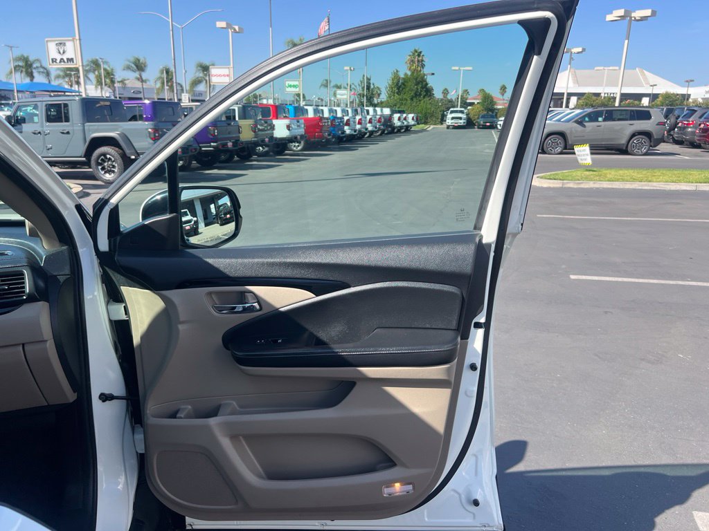 Used 2018 Honda Ridgeline RTL-E image 37
