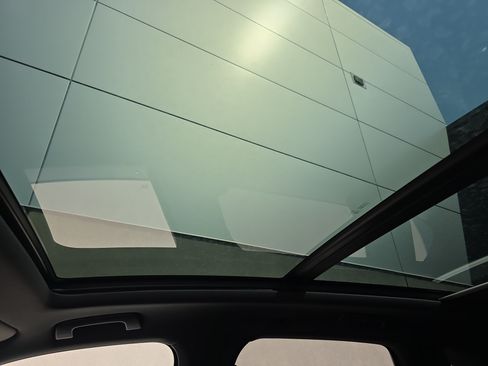 Certified 2023 Porsche Cayenne AWD/4WD image 29