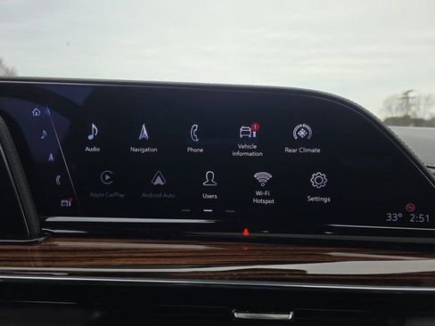 Used 2022 Cadillac Escalade ESV Luxury image 22