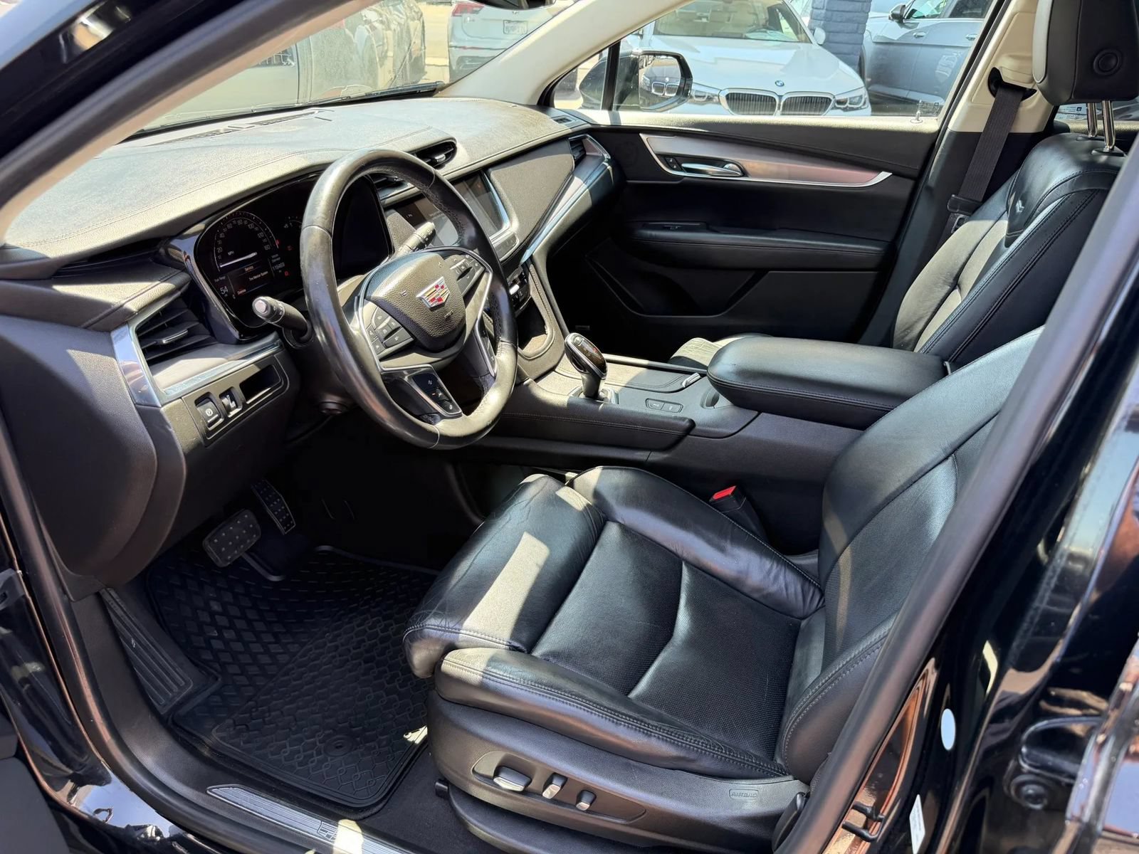 Used 2017 Cadillac XT5 Premium Luxury w/ Driver Assist Package FWD image 31
