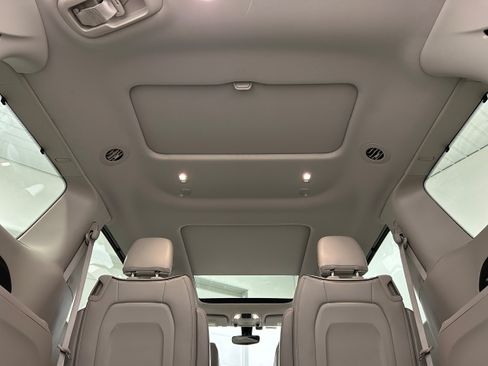 Used 2019 Chrysler Pacifica Limited FWD image 29