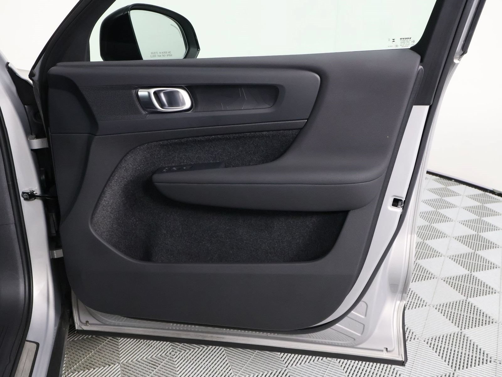 Certified 2023 Volvo XC40 Recharge Core w/ Protection Package Premier AWD/4WD image 21