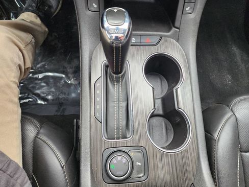 Used 2017 GMC Acadia SLT image 20