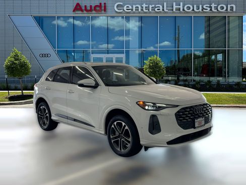 New 2025 Audi Q5 Premium w/ Convenience Package image 7