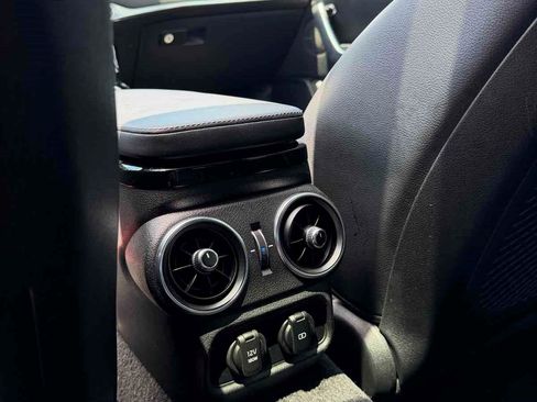 Used 2022 Kia Stinger GT-Line w/ Sun & Sound Package RWD image 18