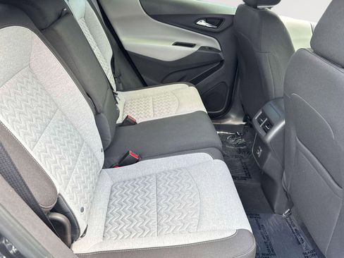 Used 2022 Chevrolet Equinox LS FWD image 30