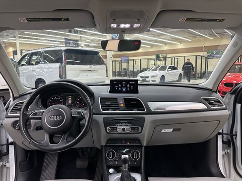 Used 2016 Audi Q3 2.0T Prestige w/ Prestige Package image 34