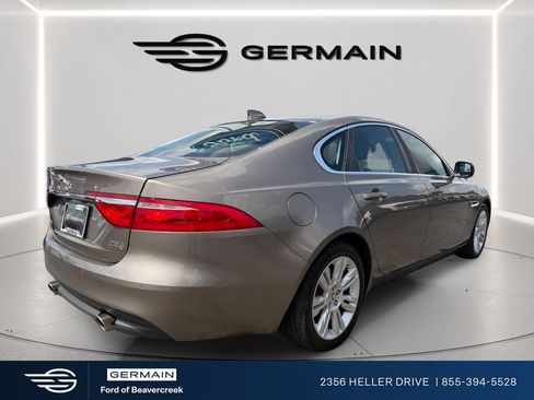 Used 2017 Jaguar XF Premium AWD/4WD image 8