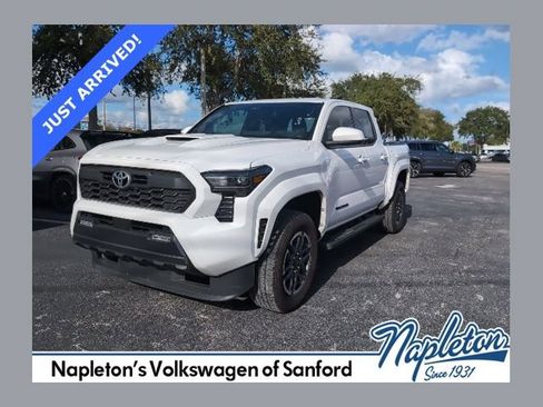 Used 2024 Toyota Tacoma TRD Sport image 1