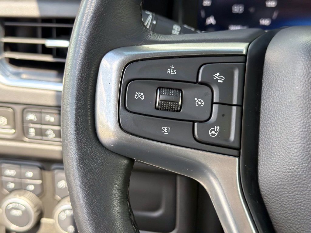 Used 2022 Chevrolet Suburban Premier AWD/4WD image 27