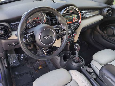 Used 2019 MINI Cooper S w/ Signature Upholstery Package image 17