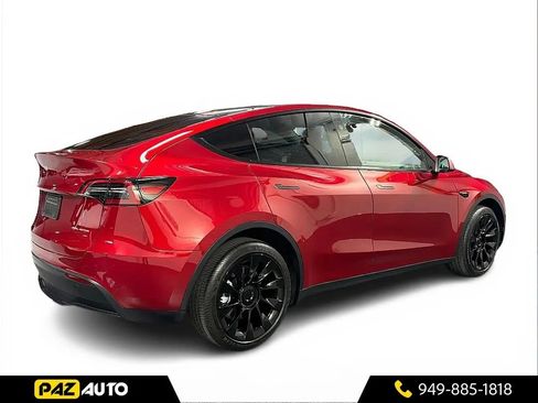 Used 2024 Tesla Model Y Long Range AWD/4WD image 5