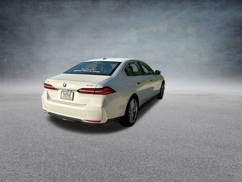 Used 2025 BMW 228i xDrive w/ Premium Package image 10