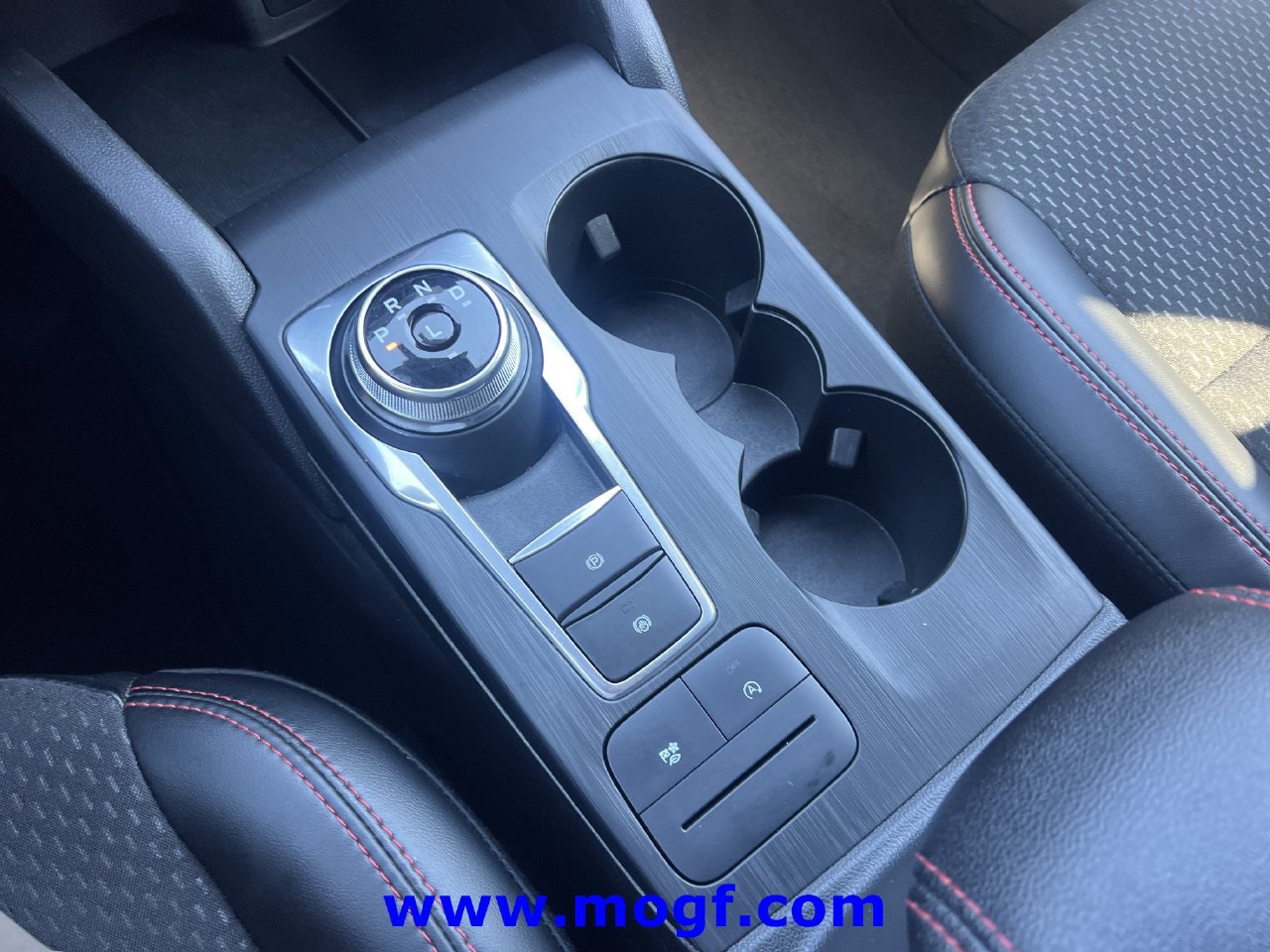 Used 2025 Ford Escape ST-Line FWD image 11