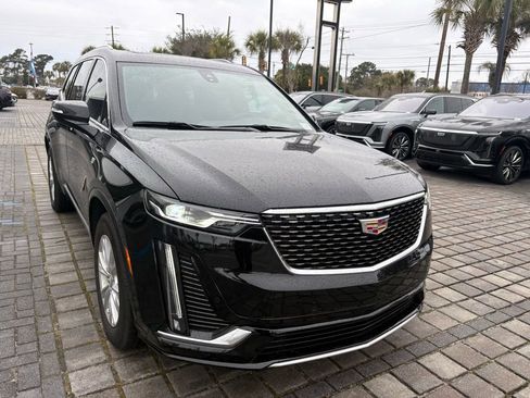 Certified 2024 Cadillac XT6 Luxury FWD image 4