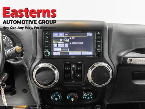 Used 2017 Jeep Wrangler Unlimited Sahara w/ Dual Top Group AWD/4WD image 11