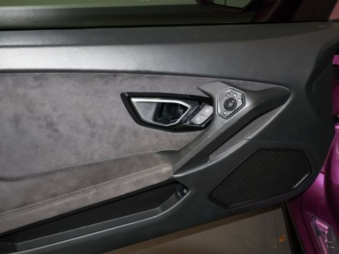 Used 2016 Lamborghini Huracan LP 610-4 AWD/4WD image 17