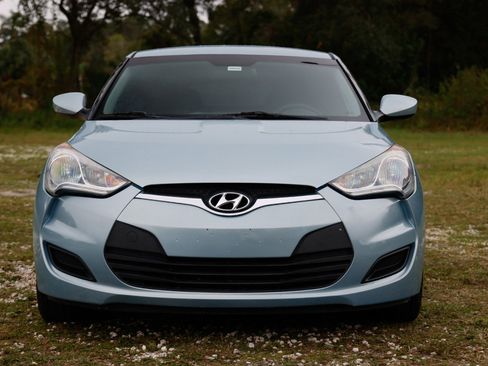 Used 2016 Hyundai Veloster image 17