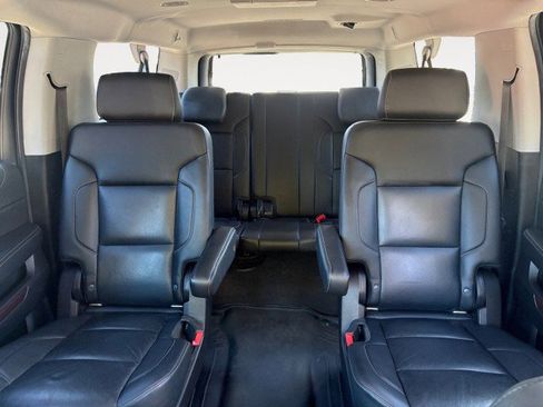 Used 2020 GMC Yukon XL SLT w/ Premium Edition image 12