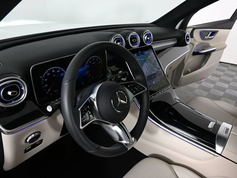 Certified 2026 Mercedes-Benz GLC 300 image 6
