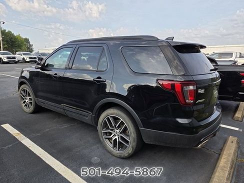 Used 2017 Ford Explorer Sport w/ Equipment Group 401A AWD/4WD image 5