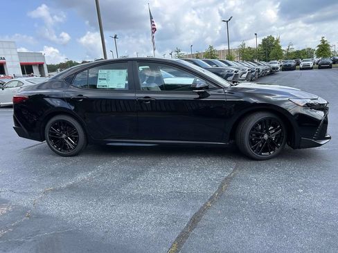 New 2026 Toyota Camry SE w/ Convenience Package FWD image 2