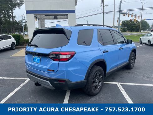 Used 2025 Honda Pilot TrailSport image 5
