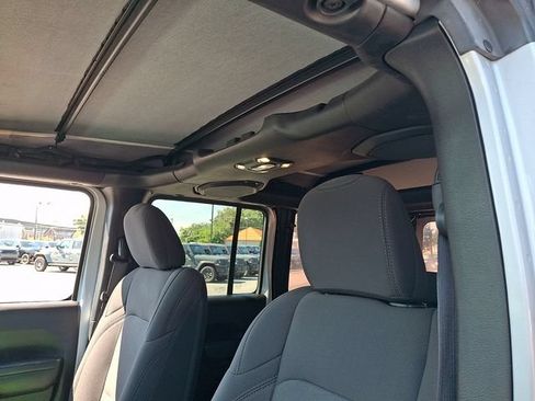 Used 2022 Jeep Wrangler Unlimited Sport AWD/4WD image 14