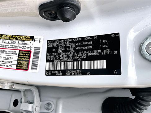 Used 2023 Toyota Highlander XLE FWD image 34