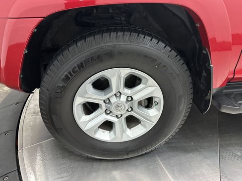 Used 2019 Toyota 4Runner SR5 image 31