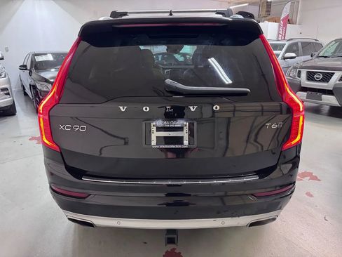 Used 2021 Volvo XC90 T6 Momentum w/ Climate Package image 4