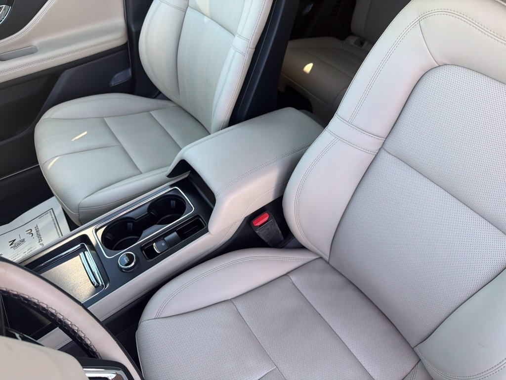Used 2026 Lincoln Corsair Premiere AWD/4WD image 17