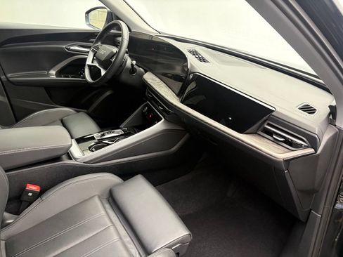 Used 2025 Audi Q5 Premium Plus AWD/4WD image 24