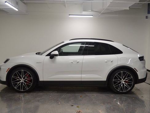 New 2025 Porsche Macan 4S Electric image 2