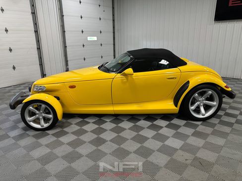 Used 1999 Plymouth Prowler RWD image 4