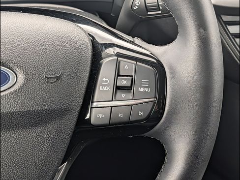 Used 2025 Ford Escape SE FWD image 19